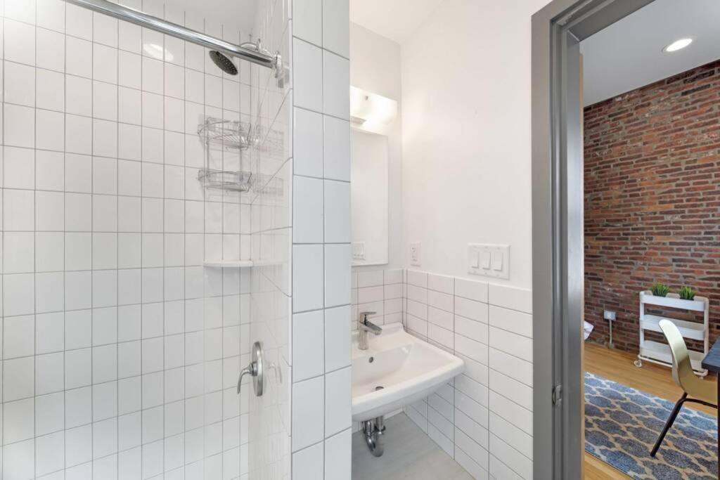 Simple Furnished Studio In The Heart Of Boston Eksteriør bilde